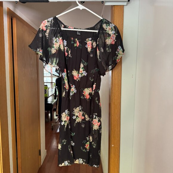 Dress - Picture 4 of 5